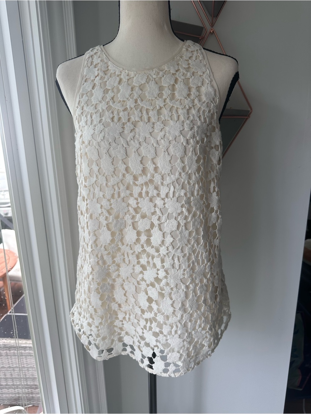 Club Monaco White Cream Floral Lace Tank Top High Nexk Cotton Camisole Sz Small